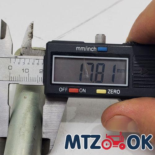 Фара LED квадратна 48W. 16 ламп (85х85мм) 12/24В (синий свет) 4070 Фара LED квадратна 48W. 16 ламп (85х85мм) 12/24В (синий свет) 4070