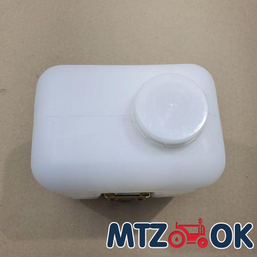 Наклейка на капот МТЗ 82 к-т 2шт. (110х7см) серая Наклейка на капот МТЗ 82 к-т 2шт. (110х7см) серая