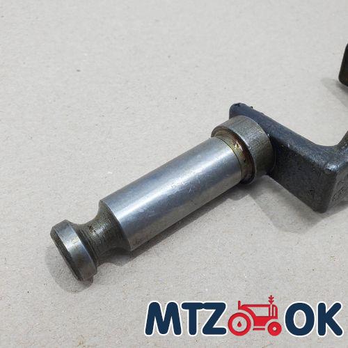 Наклейка на капот МТЗ 82 к-т 2шт. (110х7см) серая Наклейка на капот МТЗ 82 к-т 2шт. (110х7см) серая