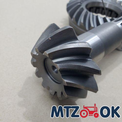 Наклейка на капот МТЗ 82 к-т 2шт. (110х7см) серая Наклейка на капот МТЗ 82 к-т 2шт. (110х7см) серая