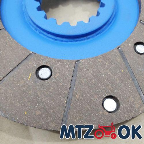 Наклейка на капот МТЗ 82 к-т 2шт. (110х7см) серая Наклейка на капот МТЗ 82 к-т 2шт. (110х7см) серая