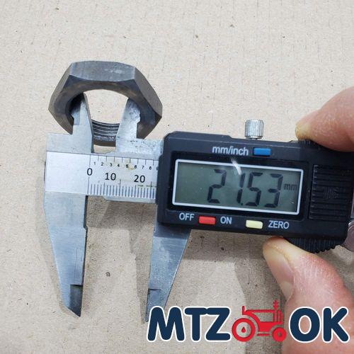 Кронштейн подножки МТЗ УК правый (пр-во МТЗ) 80-8405032-Б Кронштейн подножки МТЗ УК правый (пр-во МТЗ) 80-8405032-Б