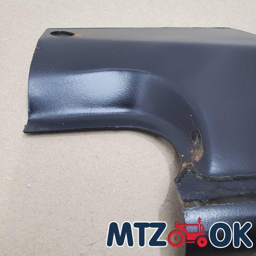 Обшивка торпеды МТЗ МК под пускач (с ухом) справа без отверстия под рычаги распред. (металл в кожзаме)к-т Обшивка торпеды МТЗ МК под пускач (с ухом) справа без отверстия под рычаги распред. (металл в кожзаме)к-т
