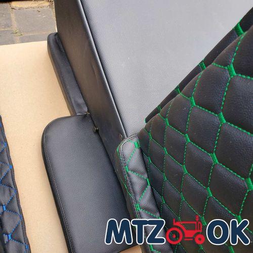 Обшивка торпеды МТЗ МК под пускач (с ухом) справа без отверстия под рычаги распред. (металл в кожзаме)к-т Обшивка торпеды МТЗ МК под пускач (с ухом) справа без отверстия под рычаги распред. (металл в кожзаме)к-т