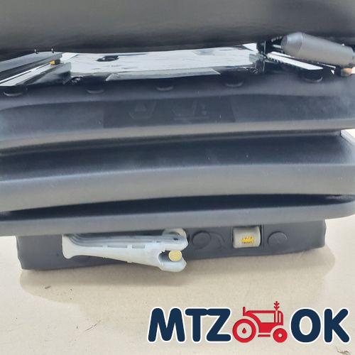 Сиденье для трактора и спец. техники МТЗ УК (с подлокотниками) АТР1504 Сиденье для трактора и спец. техники МТЗ УК (с подлокотниками) АТР1504