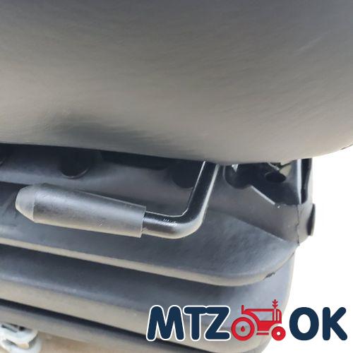 Сиденье для трактора и спец. техники МТЗ УК (с подлокотниками) АТР1504 Сиденье для трактора и спец. техники МТЗ УК (с подлокотниками) АТР1504