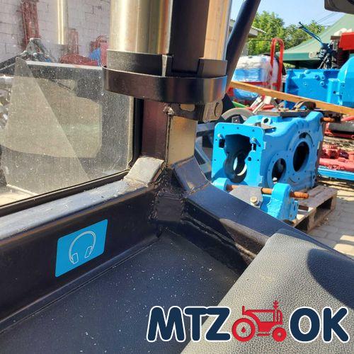 Сиденье для трактора и спец. техники универсальное (с подлокотниками в ткани) 2008005 ткань Сиденье для трактора и спец. техники универсальное (с подлокотниками в ткани) 2008005 ткань