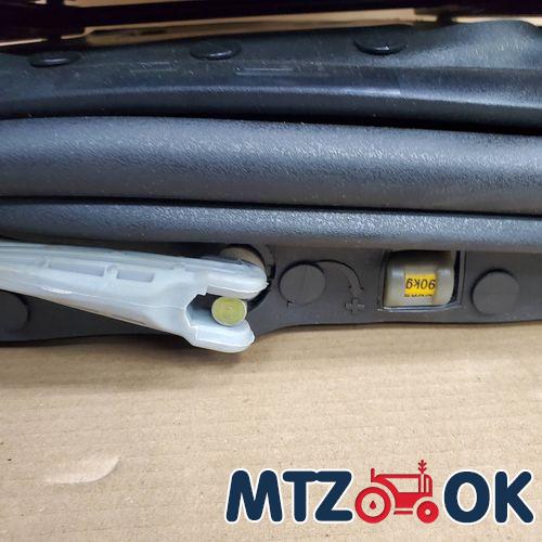 Сиденье для трактора и спец. техники универсальное (с подлокотниками в ткани) 2008005 ткань Сиденье для трактора и спец. техники универсальное (с подлокотниками в ткани) 2008005 ткань