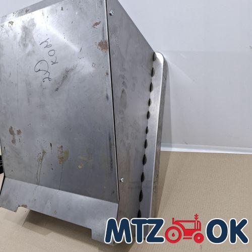 Обшивка торпеды МТЗ МК под стартер (без уха) правая сторона с отверствием (металл) к-т Обшивка торпеды МТЗ МК под стартер (без уха) правая сторона с отверствием (металл) к-т