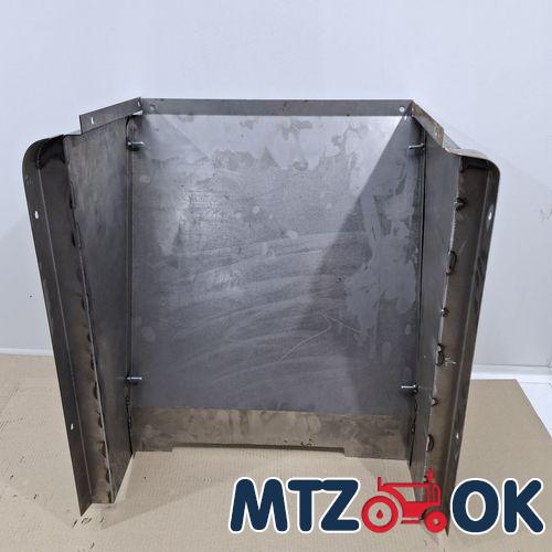 Обшивка торпеды МТЗ МК под стартер (без уха) правая сторона с отверствием (металл) к-т Обшивка торпеды МТЗ МК под стартер (без уха) правая сторона с отверствием (металл) к-т