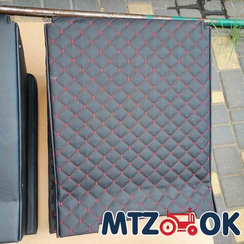 Обшивка торпеды МТЗ МК под стартер (без уха) cправа без отверстия под рычаги распределителя (металл в кожзаме) к-т Обшивка торпеды МТЗ МК под стартер (без уха) cправа без отверстия под рычаги распределителя (металл в кожзаме) к-т