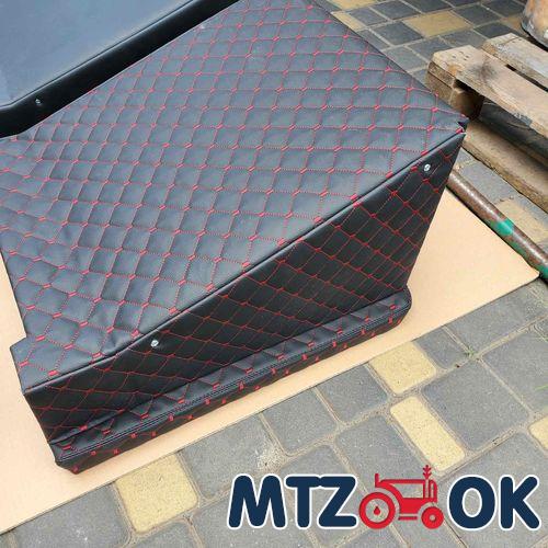 Обшивка торпеды МТЗ МК под стартер (без уха) cправа без отверстия под рычаги распределителя (металл в кожзаме) к-т Обшивка торпеды МТЗ МК под стартер (без уха) cправа без отверстия под рычаги распределителя (металл в кожзаме) к-т