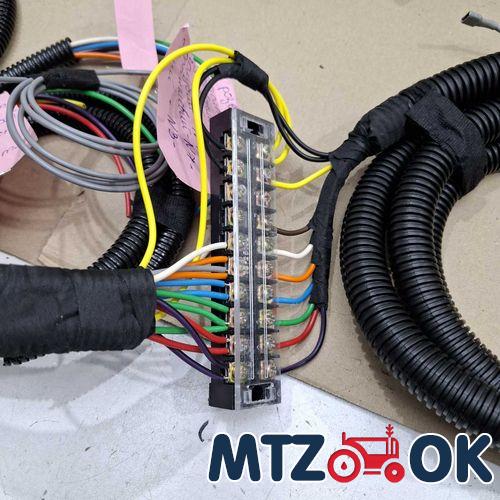 Щиток приборов МТЗ УК н/о (6+1) в сборе с проводкой на всю кабину Щиток приборов МТЗ УК н/о (6+1) в сборе с проводкой на всю кабину