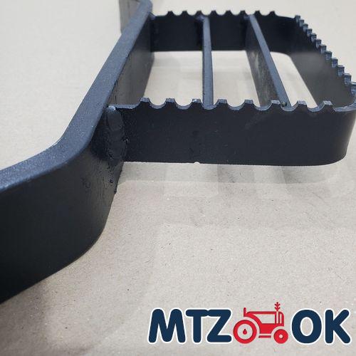 Кронштейн крыла переднего МТЗ-82 левый нижний с подножкой (собств. пр-во) 82-8403020 Кронштейн крыла переднего МТЗ-82 левый нижний с подножкой (собств. пр-во) 82-8403020