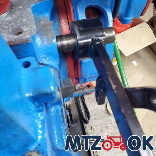 Втулка приварная на тягу сцепления с подшипниками Втулка приварная на тягу сцепления с подшипниками