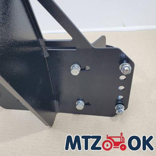 Площадка для установки фильтра ДОНАЛЬДСОН (на лонжерон правая сторона) Площадка для установки фильтра ДОНАЛЬДСОН (на лонжерон правая сторона)