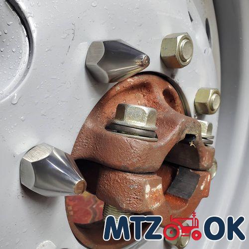 Кожух механизма блокировки МТЗ для мех. блокировки в сб. с рычагом (собств. пр-во) 70-2409035-А6 с/пр-во Кожух механизма блокировки МТЗ для мех. блокировки в сб. с рычагом (собств. пр-во) 70-2409035-А6 с/пр-во