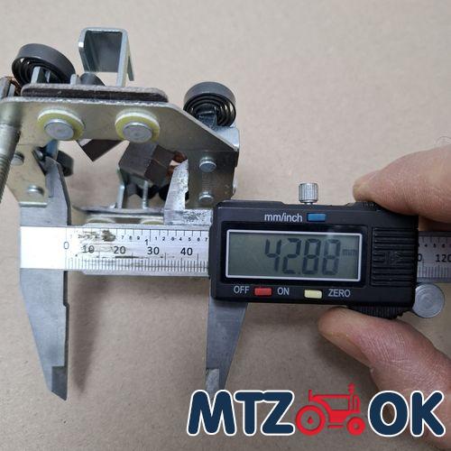 Фильтр топливный грубой очистки (стеклянный) в сб. с сеткой (пр-во ДК) 240-1105010-01 Фильтр топливный грубой очистки (стеклянный) в сб. с сеткой (пр-во ДК) 240-1105010-01