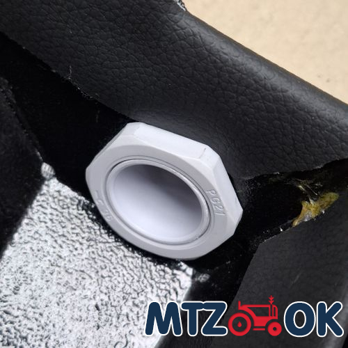 Направляющая педали сцепления (пластик) Направляющая педали сцепления (пластик)