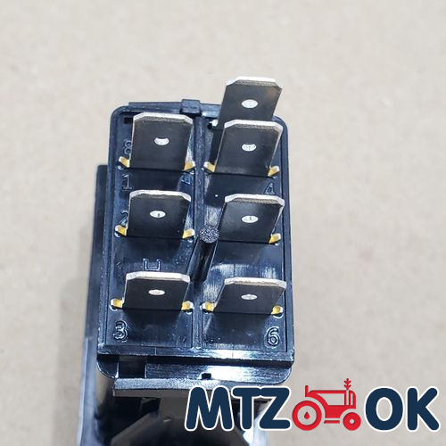 Колпачек на гайку 32 (пластик) стрелка Колпачек на гайку 32 (пластик) стрелка