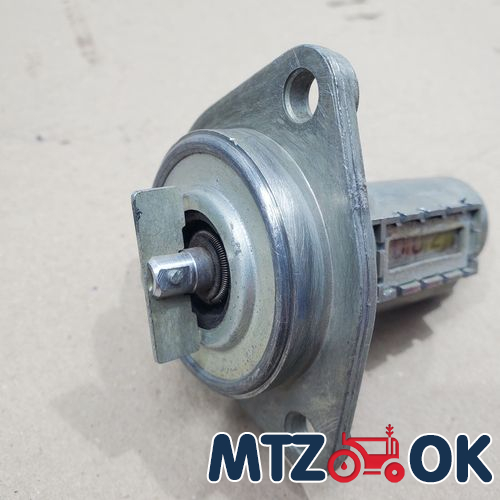 Колпачек на гайку 32 (пластик) стрелка Колпачек на гайку 32 (пластик) стрелка