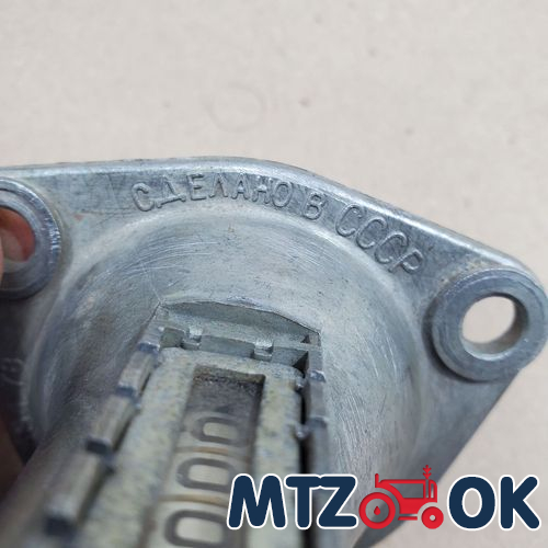 Колпачек на гайку 32 (пластик) стрелка Колпачек на гайку 32 (пластик) стрелка