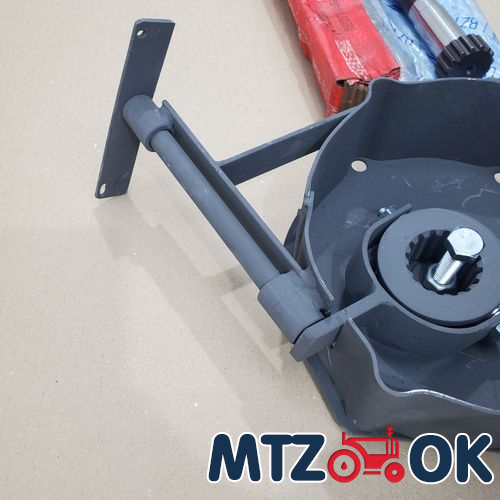 Колпачек на гайку 32 (пластик) стрелка Колпачек на гайку 32 (пластик) стрелка