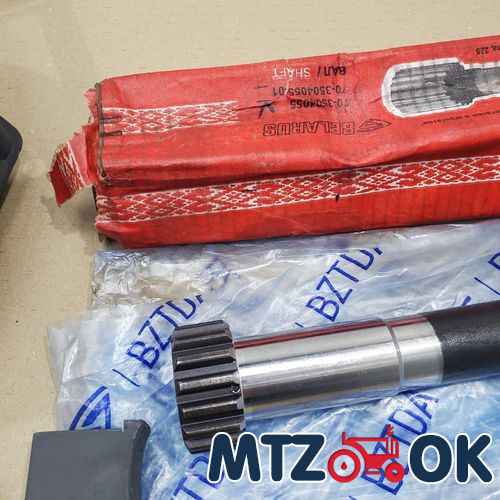 Колпачек на гайку 32 (пластик) стрелка Колпачек на гайку 32 (пластик) стрелка