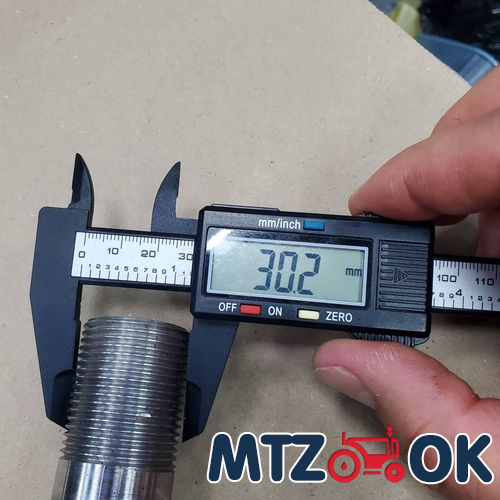 Шток гидроцилиндра Ц110 с вилкой (пр-во Винница) Ц110-200-3.030 Шток гидроцилиндра Ц110 с вилкой (пр-во Винница) Ц110-200-3.030