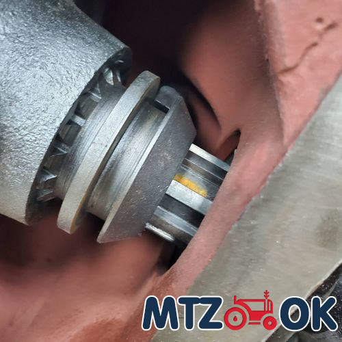 Шток гидроцилиндра Ц110 с вилкой (пр-во Винница) Ц110-200-3.030 Шток гидроцилиндра Ц110 с вилкой (пр-во Винница) Ц110-200-3.030