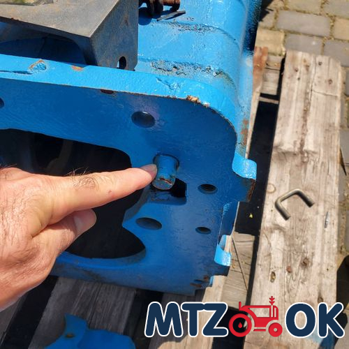 Глушитель МТЗ 80. 82 МК с глушителем (накладка нержавейка) (без турбины) толщина 1.5мм Глушитель МТЗ 80. 82 МК с глушителем (накладка нержавейка) (без турбины) толщина 1.5мм