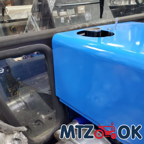 Капот МТЗ 892 в сборе (без боковин) (собств. пр-во) 90-8402020 Капот МТЗ 892 в сборе (без боковин) (собств. пр-во) 90-8402020