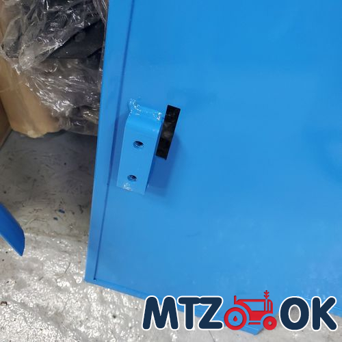 Капот МТЗ 892 в сборе (без боковин) (собств. пр-во) 90-8402020 Капот МТЗ 892 в сборе (без боковин) (собств. пр-во) 90-8402020