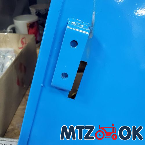 Капот МТЗ 892 в сборе (без боковин) (собств. пр-во) 90-8402020 Капот МТЗ 892 в сборе (без боковин) (собств. пр-во) 90-8402020