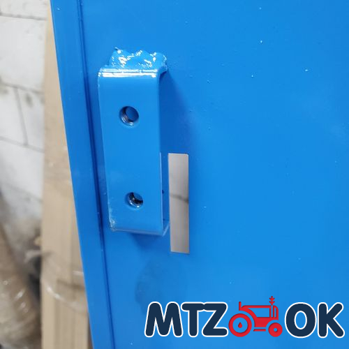 Капот МТЗ 892 в сборе (без боковин) (собств. пр-во) 90-8402020 Капот МТЗ 892 в сборе (без боковин) (собств. пр-во) 90-8402020