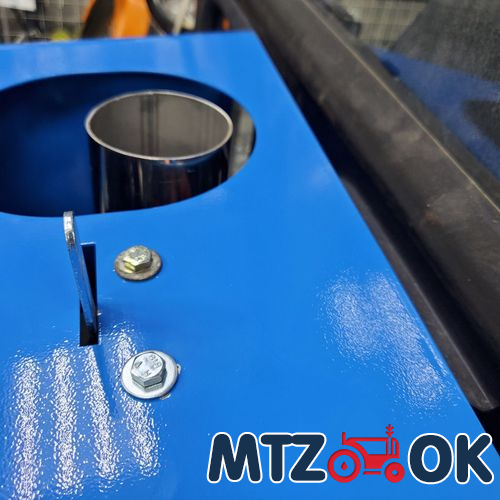 Капот МТЗ 892 в сборе (без боковин) (собств. пр-во) 90-8402020 Капот МТЗ 892 в сборе (без боковин) (собств. пр-во) 90-8402020