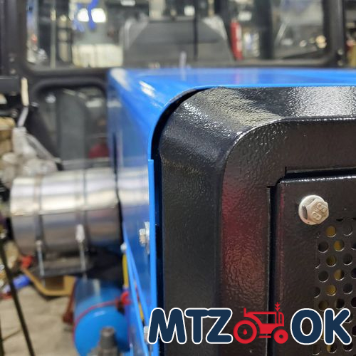 Капот МТЗ 892 в сборе (без боковин) (собств. пр-во) 90-8402020 Капот МТЗ 892 в сборе (без боковин) (собств. пр-во) 90-8402020