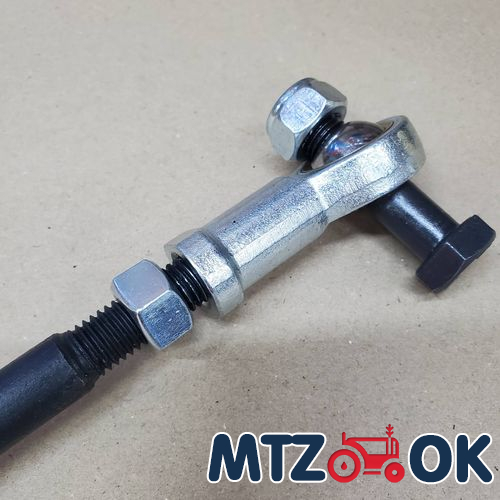 Капот МТЗ 892 в сборе (без боковин) (собств. пр-во) 90-8402020 Капот МТЗ 892 в сборе (без боковин) (собств. пр-во) 90-8402020