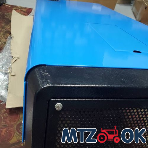 Капот МТЗ 892 в сборе (без боковин) (собств. пр-во) 90-8402020 Капот МТЗ 892 в сборе (без боковин) (собств. пр-во) 90-8402020