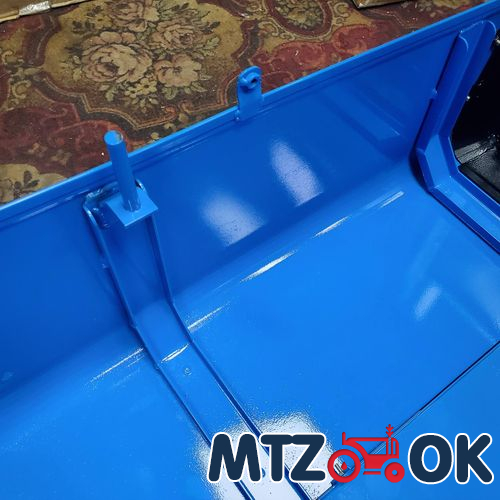 Капот МТЗ 892 в сборе (без боковин) (собств. пр-во) 90-8402020 Капот МТЗ 892 в сборе (без боковин) (собств. пр-во) 90-8402020