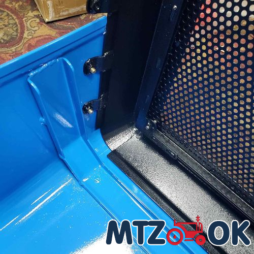 Капот МТЗ 892 в сборе (без боковин) (собств. пр-во) 90-8402020 Капот МТЗ 892 в сборе (без боковин) (собств. пр-во) 90-8402020