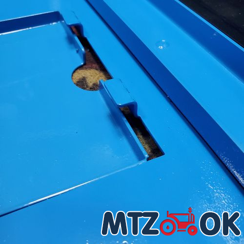 Капот МТЗ 892 в сборе (без боковин) (собств. пр-во) 90-8402020 Капот МТЗ 892 в сборе (без боковин) (собств. пр-во) 90-8402020