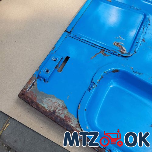 Капот МТЗ 892 в сборе (без боковин) (собств. пр-во) 90-8402020 Капот МТЗ 892 в сборе (без боковин) (собств. пр-во) 90-8402020