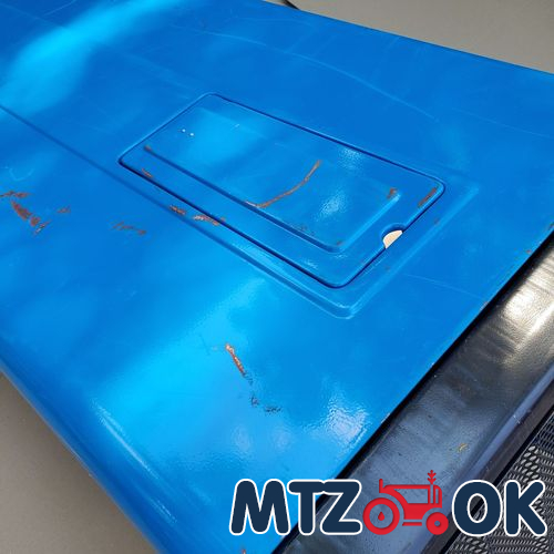 Капот МТЗ 892 в сборе (без боковин) (собств. пр-во) 90-8402020 Капот МТЗ 892 в сборе (без боковин) (собств. пр-во) 90-8402020