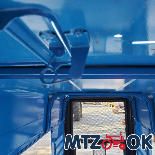 Капот МТЗ 892 в сборе (без боковин) (собств. пр-во) 90-8402020 Капот МТЗ 892 в сборе (без боковин) (собств. пр-во) 90-8402020