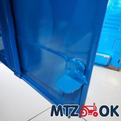 Капот МТЗ 892 в сборе (без боковин) (собств. пр-во) 90-8402020 Капот МТЗ 892 в сборе (без боковин) (собств. пр-во) 90-8402020