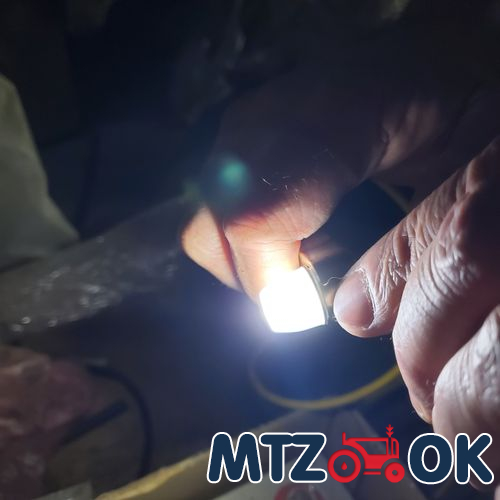 Полочка ручки двери МТЗ УК правая в сборе (прикуриватель. USB-зарядка. держатель телефона) (пластик) 80-6708600-П-СБ Полочка ручки двери МТЗ УК правая в сборе (прикуриватель. USB-зарядка. держатель телефона) (пластик) 80-6708600-П-СБ