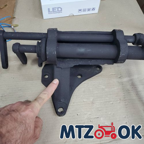 Капот МТЗ 892 в сборе (без боковин) (собств. пр-во) 90-8402020 Капот МТЗ 892 в сборе (без боковин) (собств. пр-во) 90-8402020