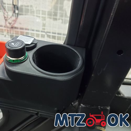 Полочка ручки двери МТЗ УК правая в сборе (прикуриватель. USB-зарядка. держатель телефона) (пластик) 80-6708600-П-СБ Полочка ручки двери МТЗ УК правая в сборе (прикуриватель. USB-зарядка. держатель телефона) (пластик) 80-6708600-П-СБ