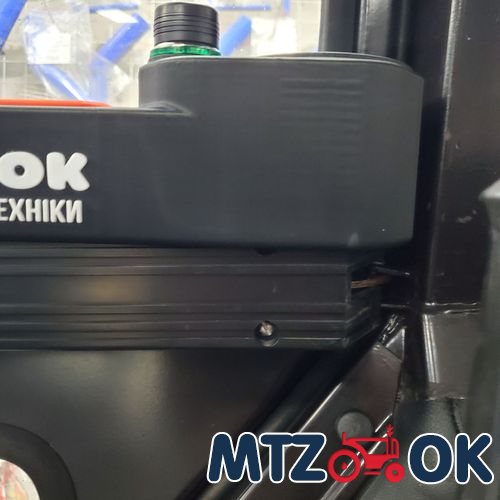 Полочка ручки двери МТЗ УК правая в сборе (прикуриватель. USB-зарядка. держатель телефона) (пластик) 80-6708600-П-СБ Полочка ручки двери МТЗ УК правая в сборе (прикуриватель. USB-зарядка. держатель телефона) (пластик) 80-6708600-П-СБ